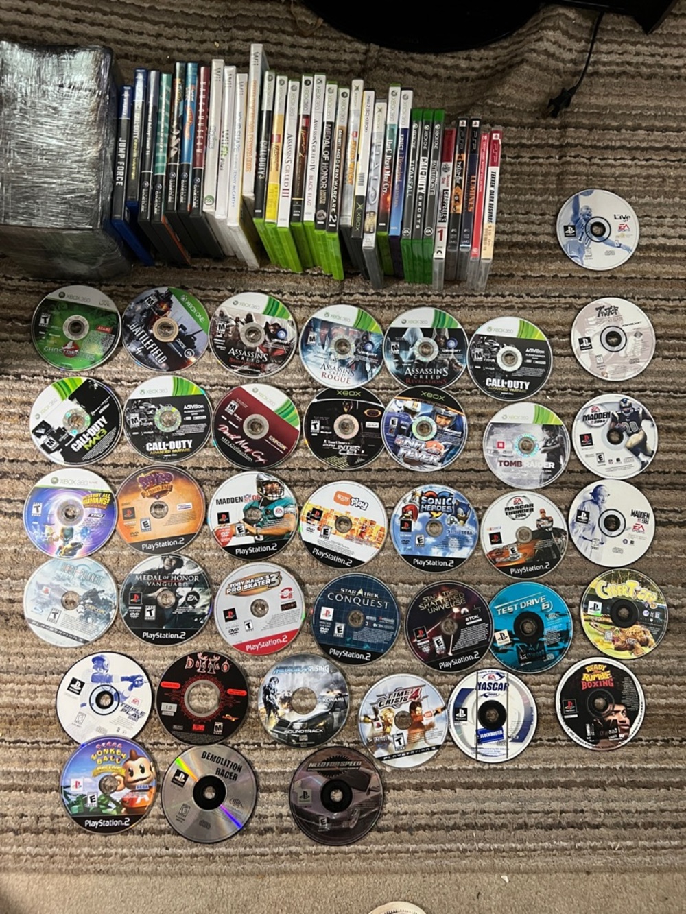 lot the games in the pics included
69 games wii , ps , GameCube , psp 
Tested